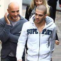 2011 (Television) - Celebrities arriving at the X Factor studios | Picture 104020
